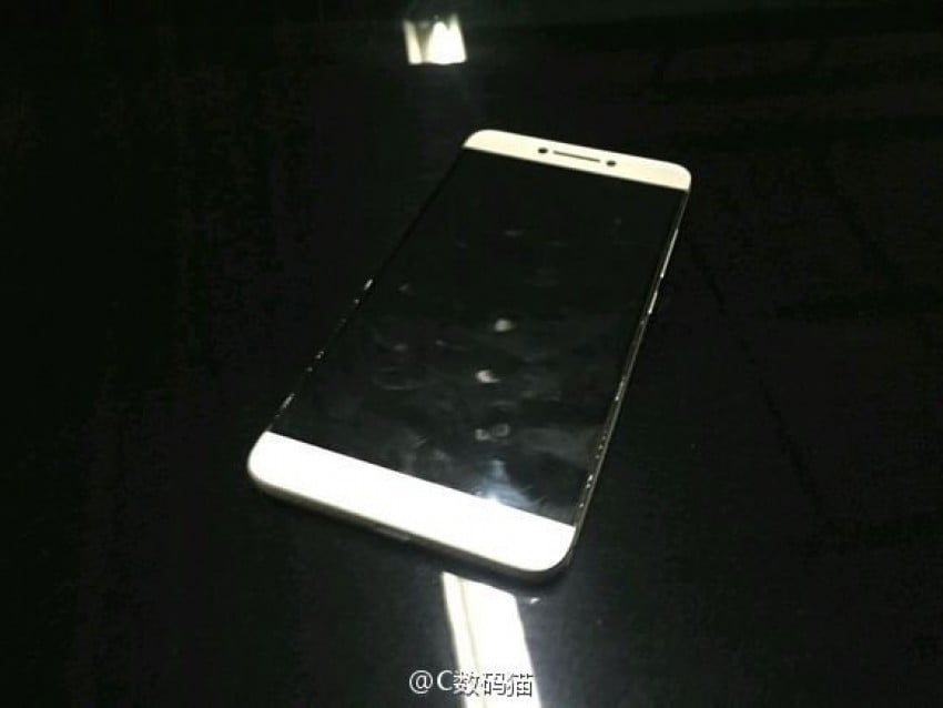 LeTV 2, front