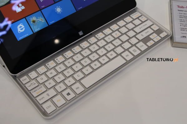 LG Tab-Book: slider z Windows 8