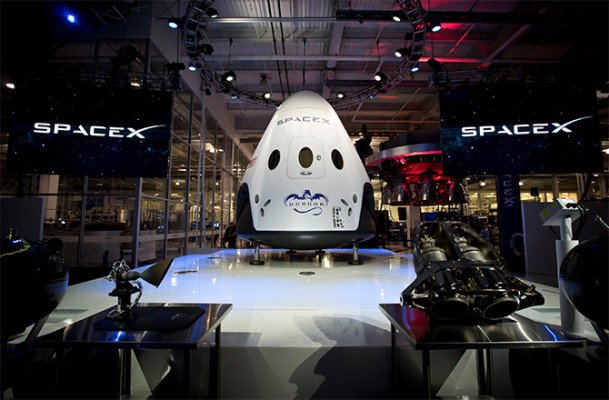 dnews-files-2014-05-spacex-dragon-v2-670x440-140530-jpg[1]