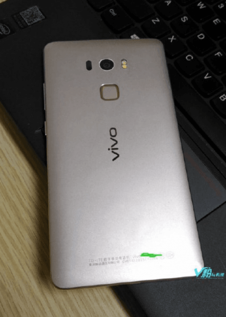 Vivo Xplay 5S 01