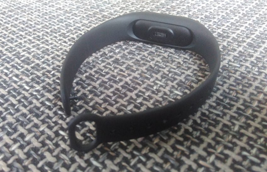 xiaomi-mi-band-2-tabletowo-02