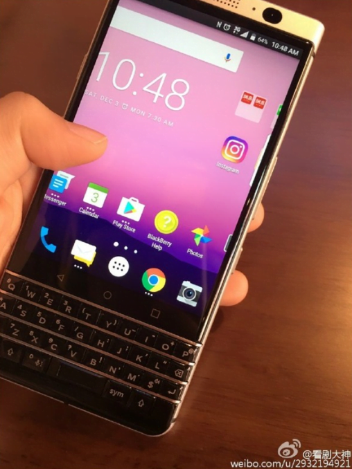 images-found-on-weibo-allegedly-show-off-blackberrys-next-android-phone-featuring-a-qwerty-keyboard-1