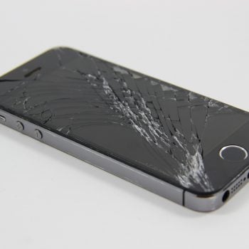 iPhone rozbity wyświetlacz ekran