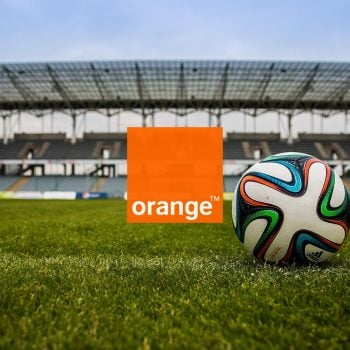 piłka stadion mecz logo Orange