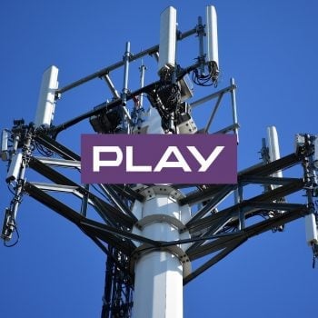 antena maszt stacja bazowa nadajnik Play logo