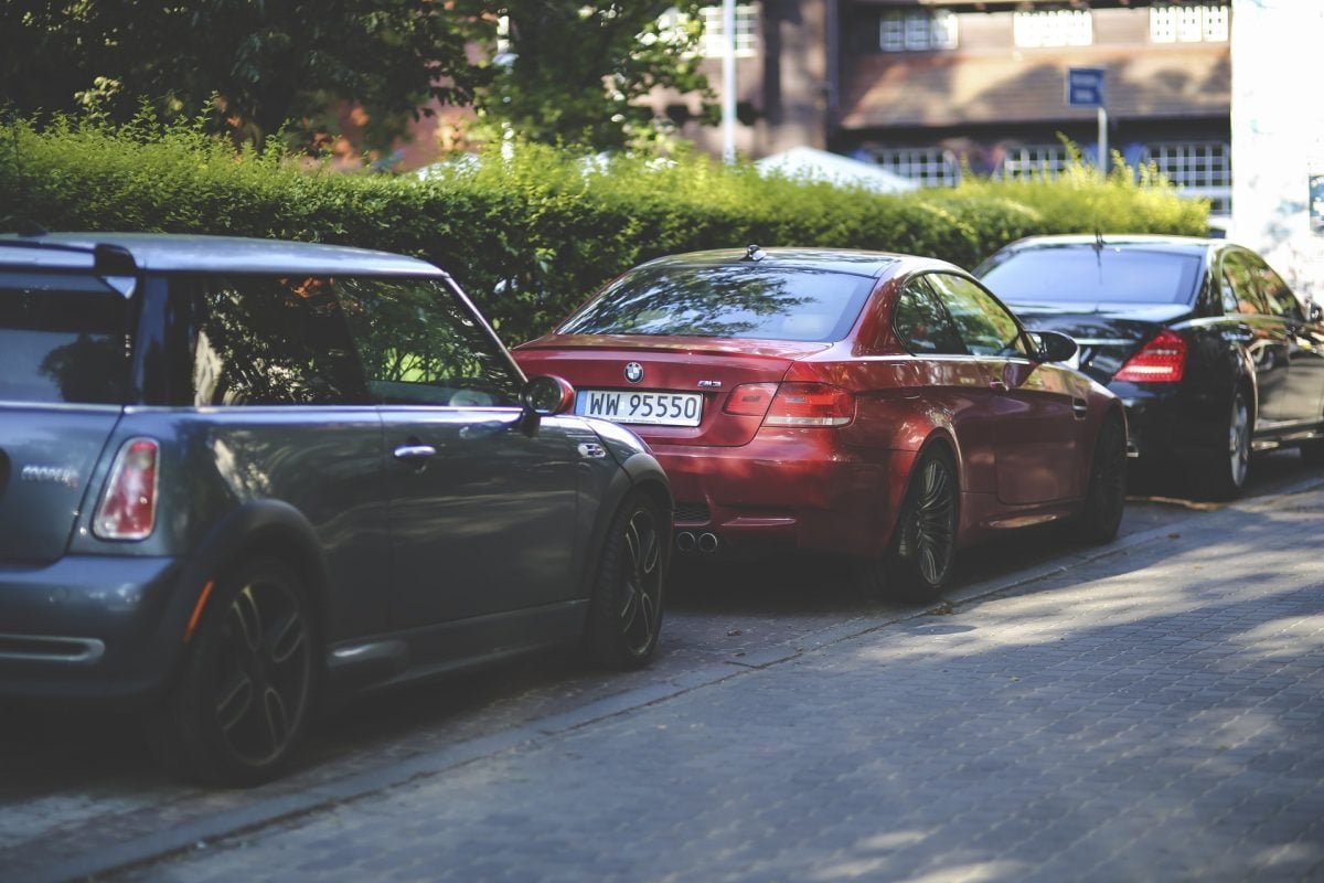 samochod parking parkowanie