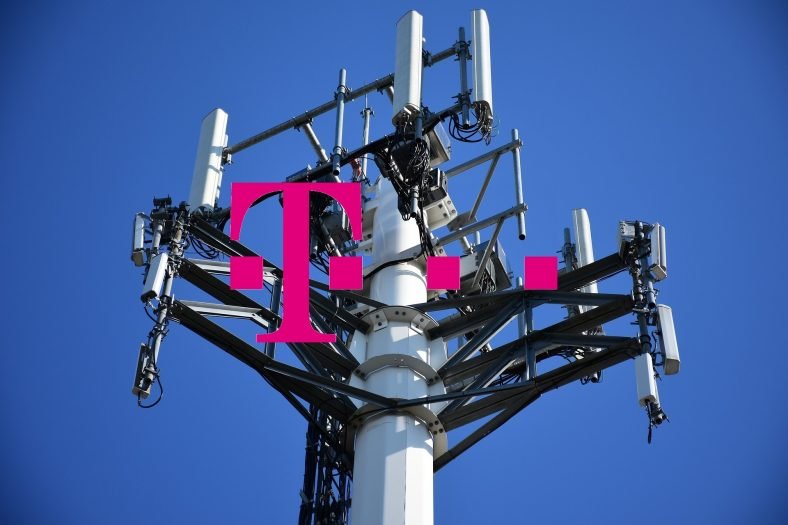 maszt stacja bazowa nadajnik BTS T-Mobile logo