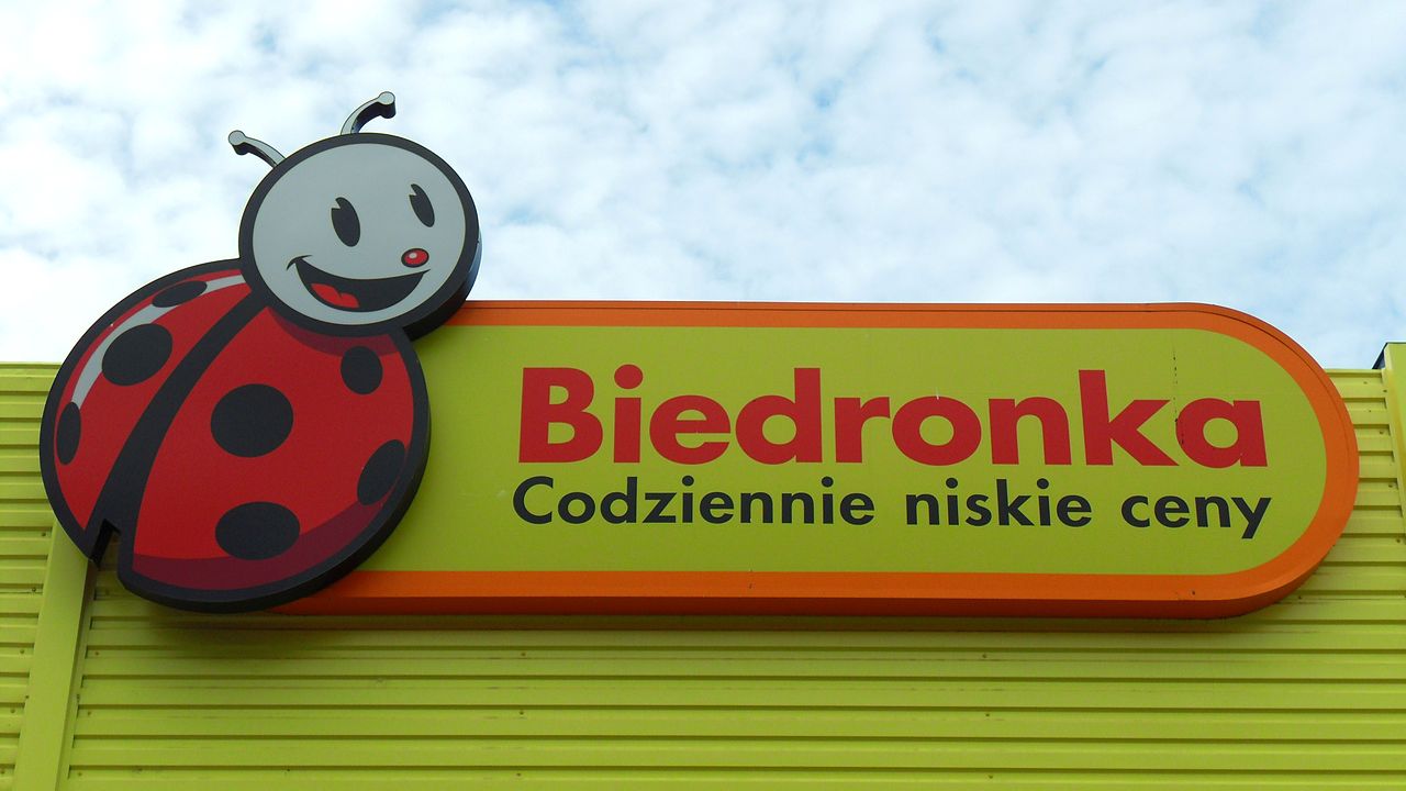 sklep Biedronka logo