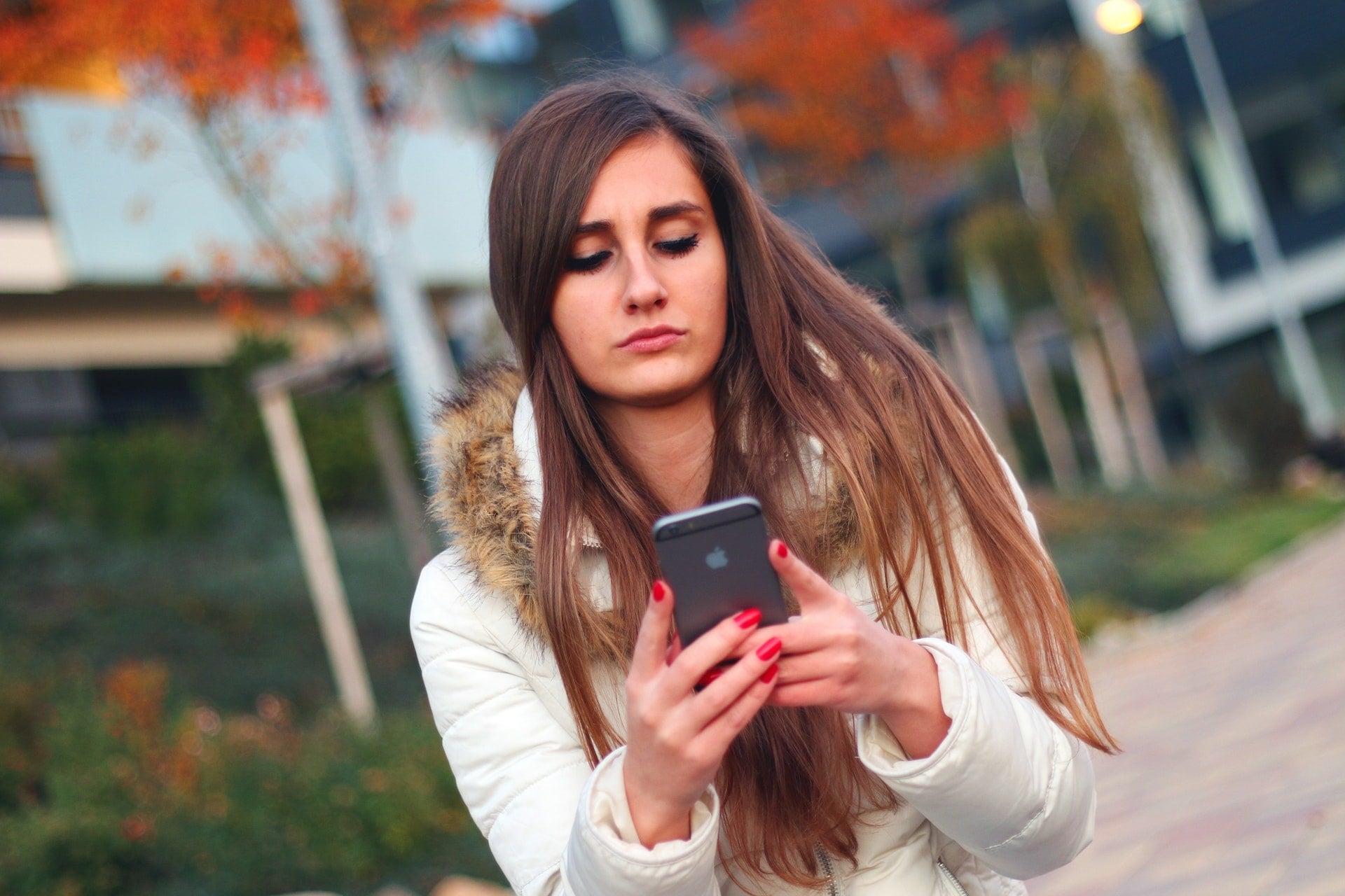 smartfon smartphone girl dziewczyna SMS