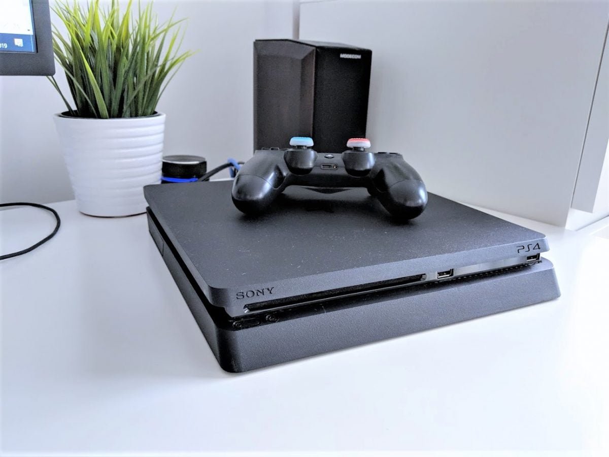 playstation 4 smartfon porównanie