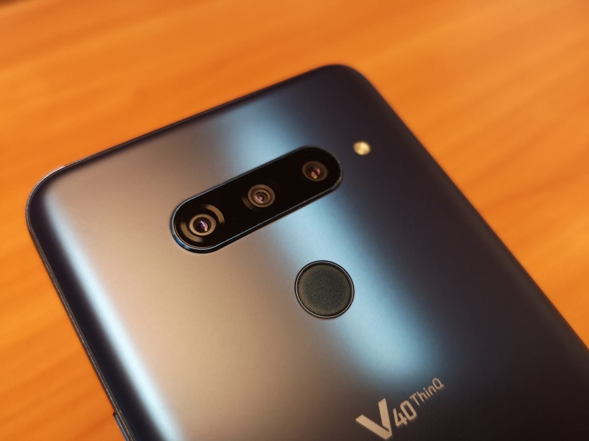 LG V40 ThinQ