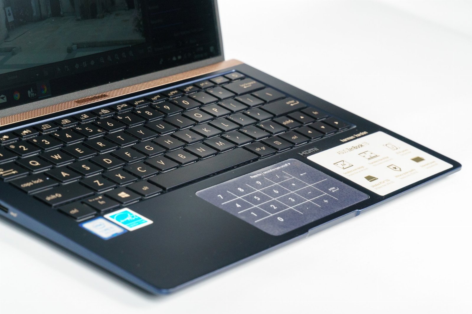 Asus Zenbook UX333FA-A3074T