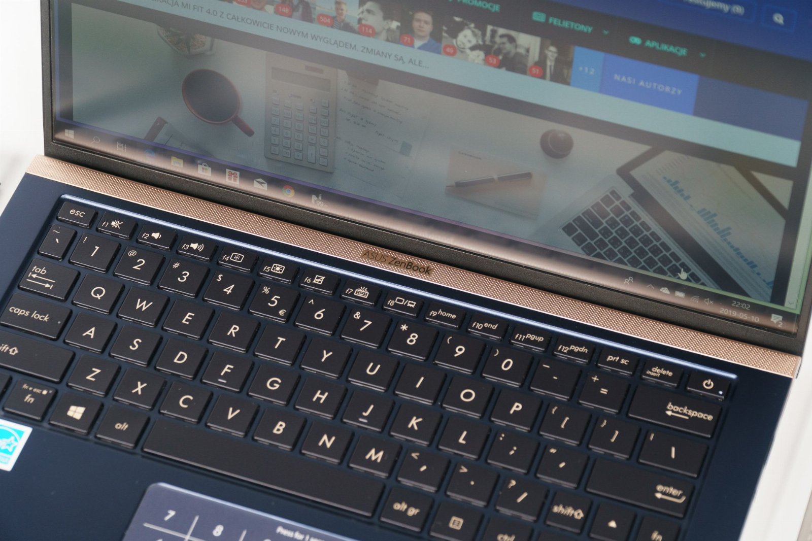 Asus Zenbook UX333FA-A3074T