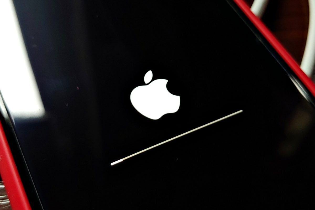 iPhone iOS aktualizacja Apple logo fot. Tabletowo.pl