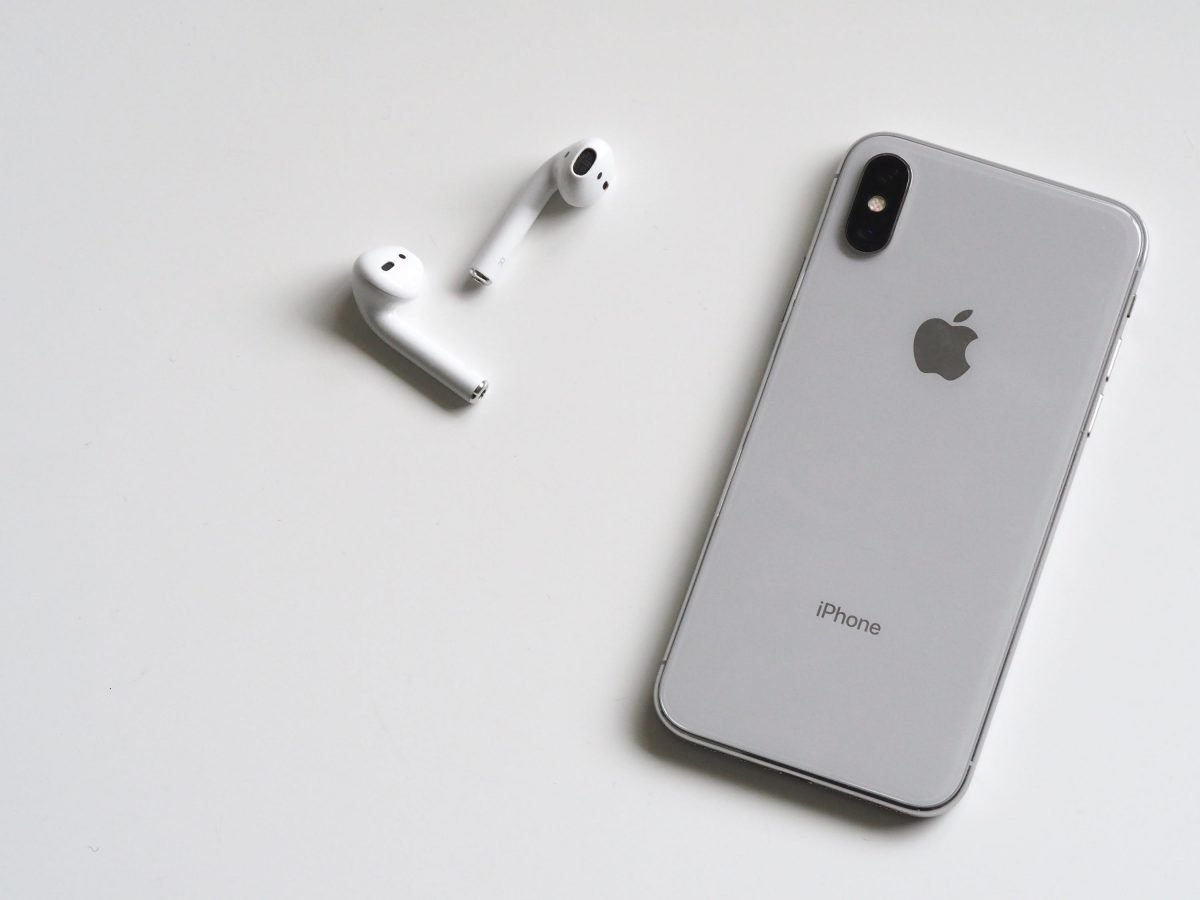 iPhone X i AirPods