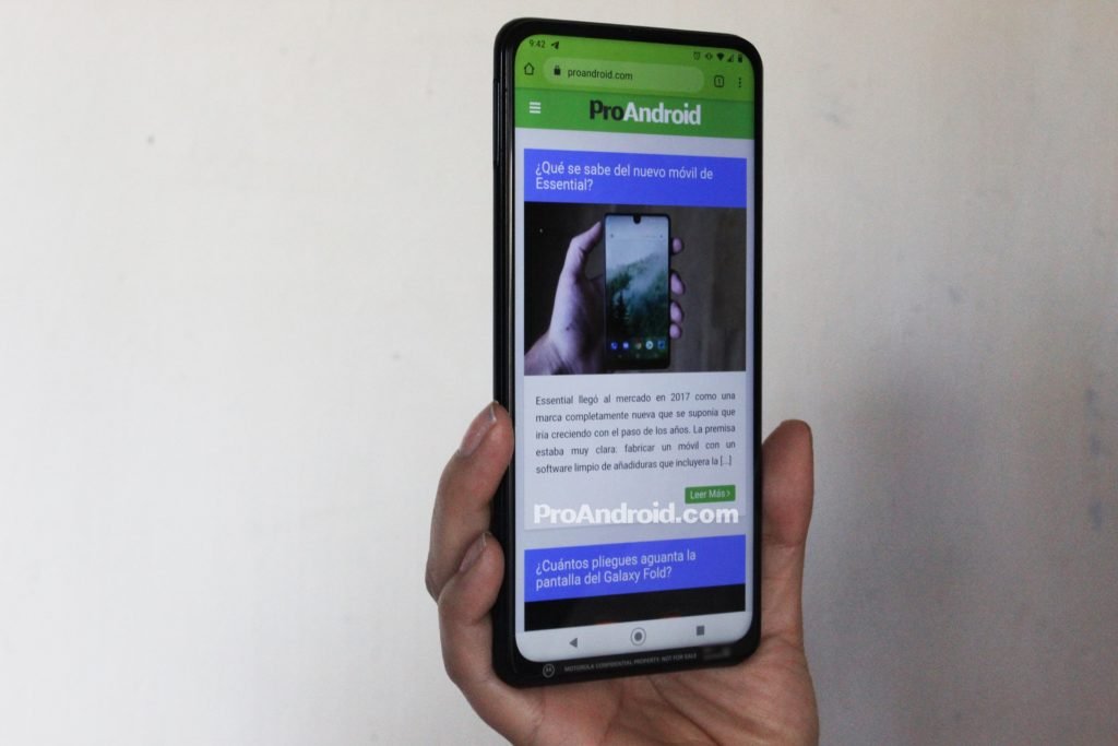 smartfon Motorola One Hyper