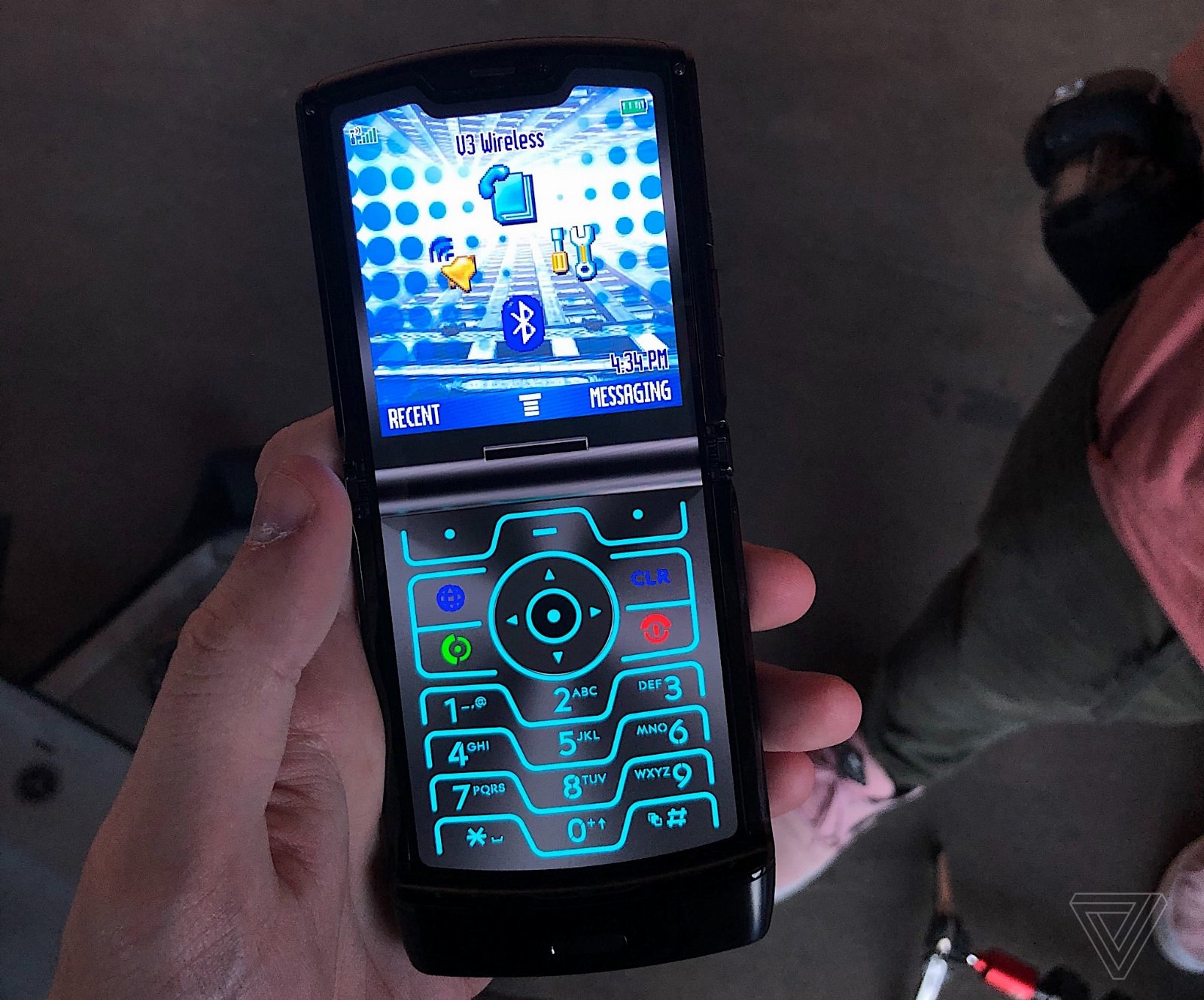 Motorola RAZR 2019 Retro RAZR mode