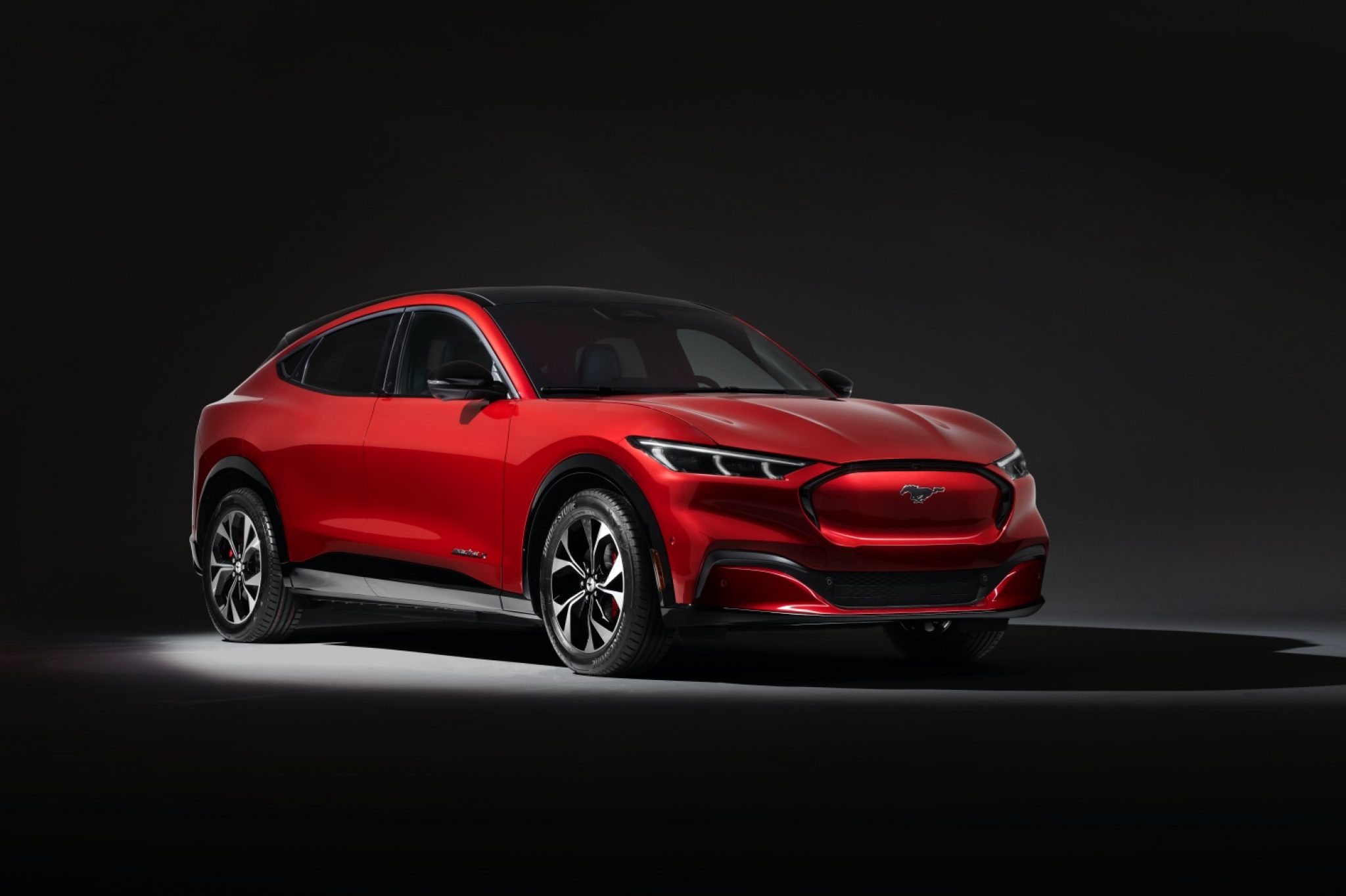 Mustang MachE nowy elektryczny SUV już oficjalnie