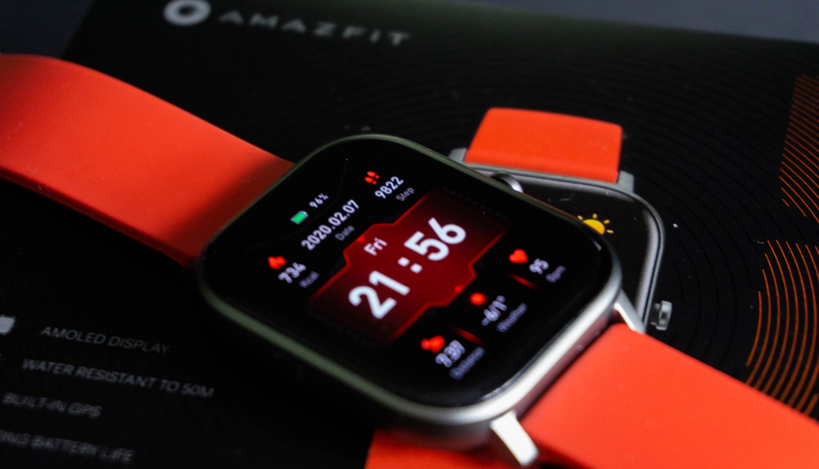 Xiaomi e Huami continuam sua cooperação.  Haverá mais pulseiras baratas