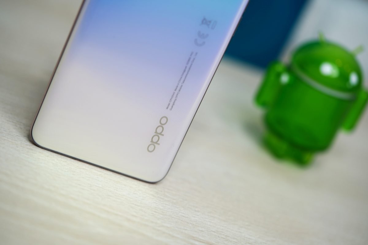 Oppo Reno 3 – personagem perdido, ganhou um preço muito mais baixo (revisão)
