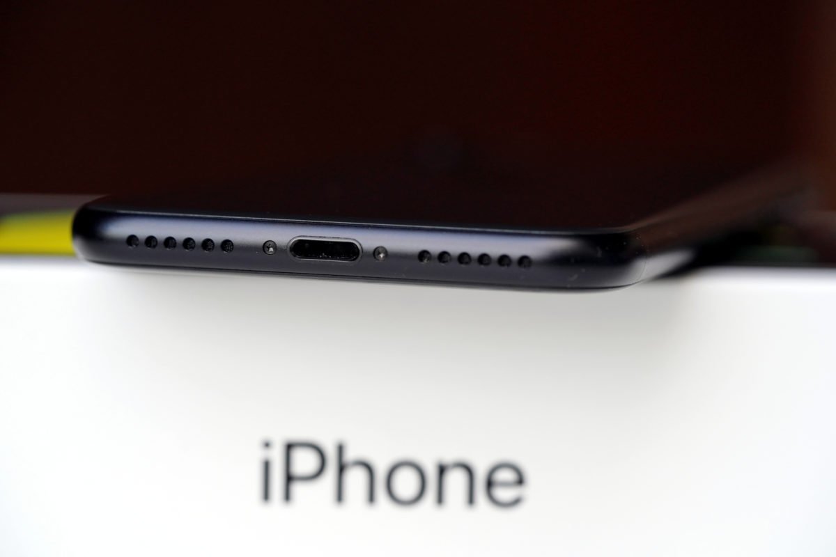iPhone com conector MagSafe? Apple Não acho que ele esteja com pressa de mudar para USB-C