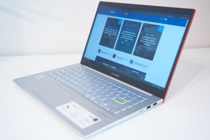 Asus VivoBook S14 fot. Tabletowo.pl