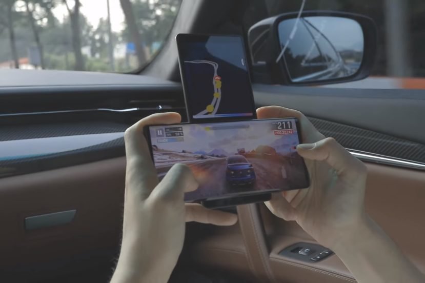 smartfon LG Wing smartphone