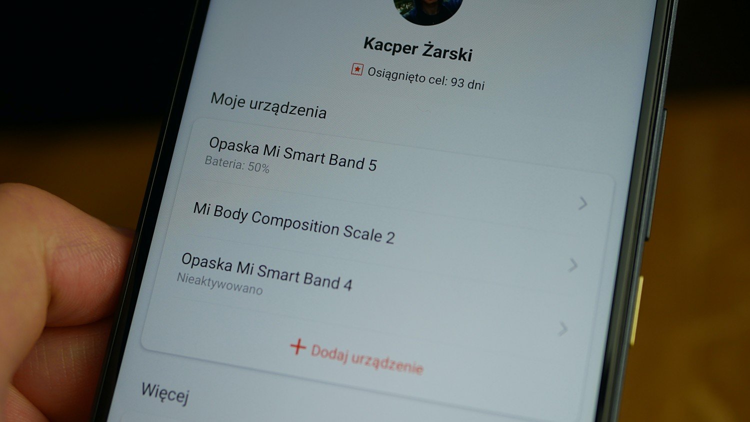 Xiaomi Mi Band 5 i Xiaomi Mi Band 4 / fot. Kacper Żarski