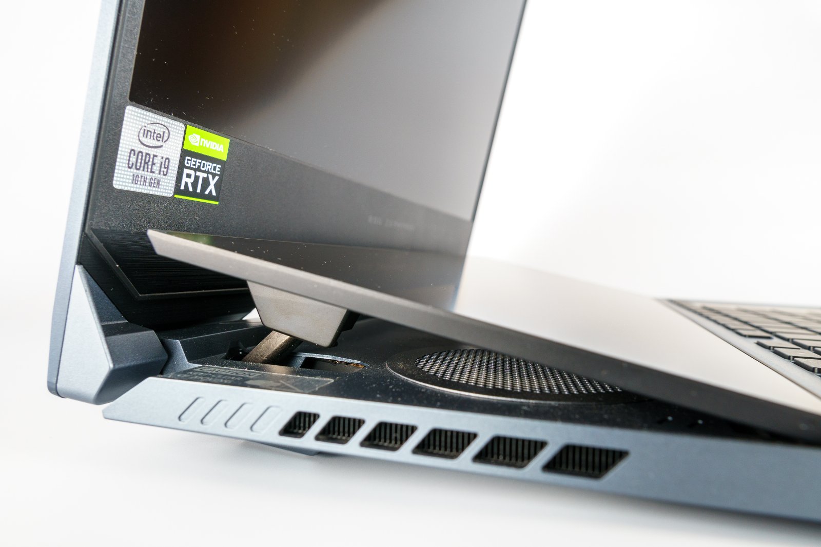 Asus ROG GX550L Zephyrus Duo – wentylacja