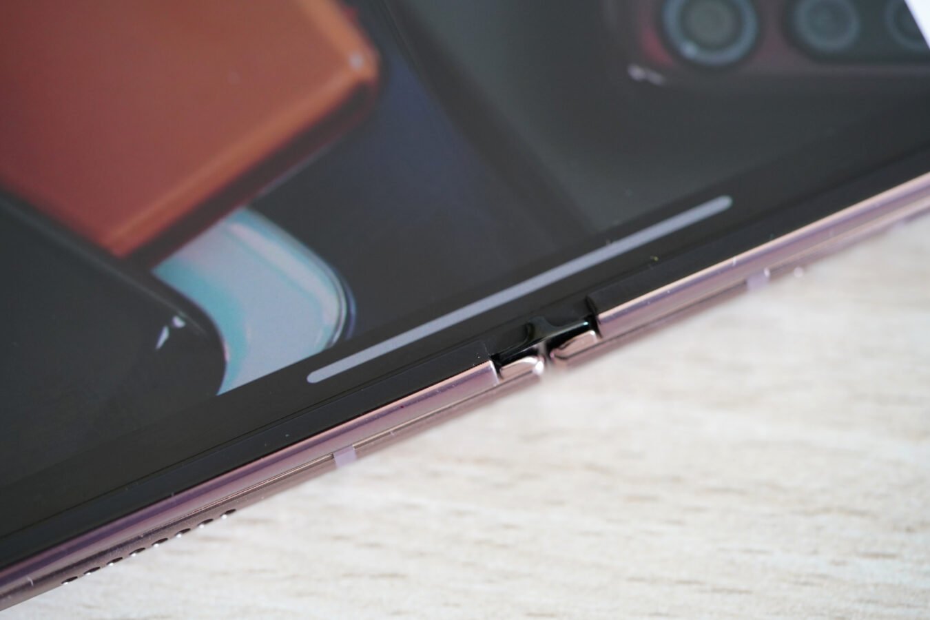 A Samsung patenteia um smartphone dobrável com sensores que esperaríamos de … uma pulseira de fitness