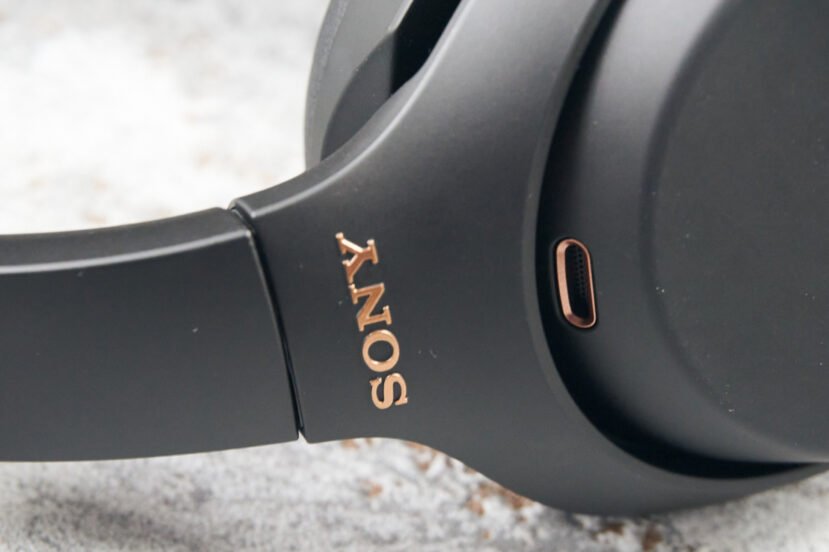 Sony WH-1000XM4 fot. Tabletowo.pl