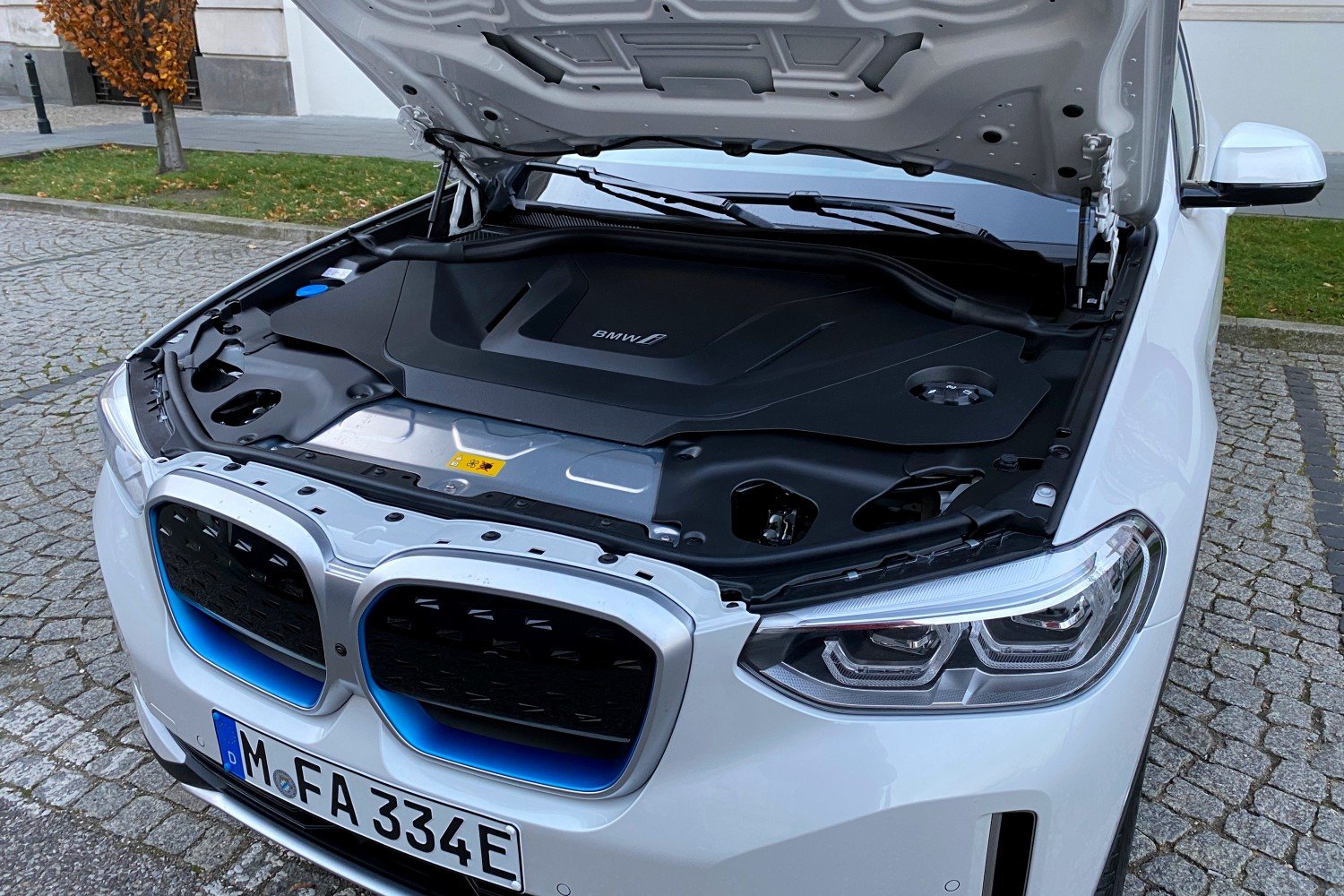 BMW iX3