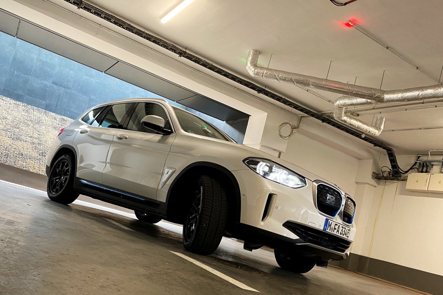 BMW iX3