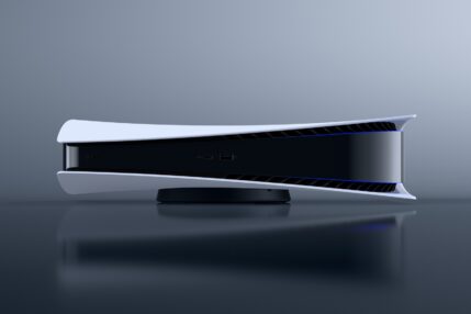 Starszy model PlayStation 5
