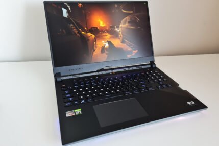 ASUS ROG Strix SCAR 17 G733 fot. Tabletowo.pl