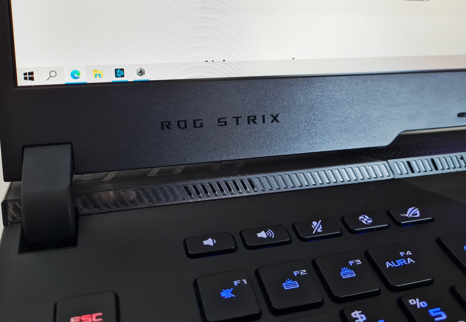 ASUS ROG Strix SCAR 17 G733 fot. Tabletowo.pl