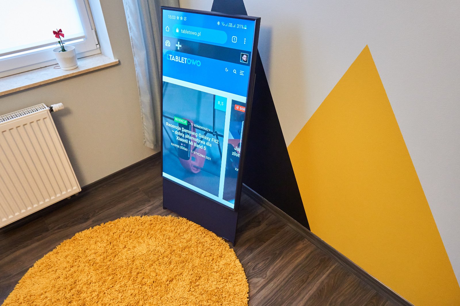 Samsung The Sero fot. Tabletowo.pl