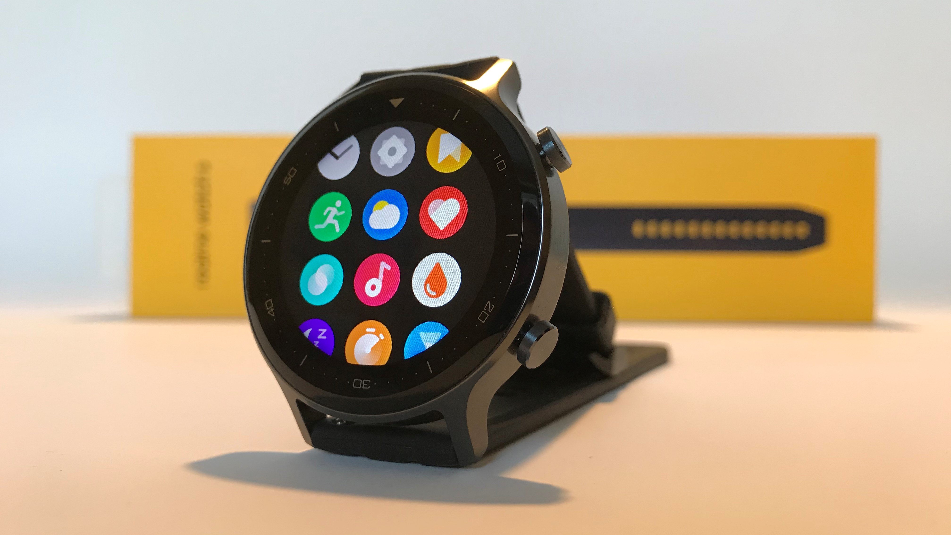 Realme Watch S jest zegarkiem, czy opaską fitness?
