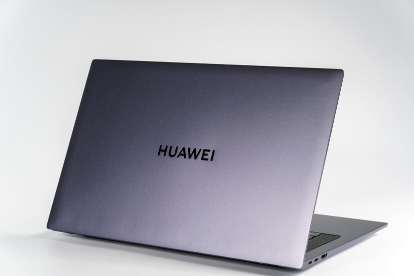 Huawei Matebook D16