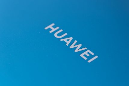 Huawei Matebook X Pro 2021 Huawei logo
