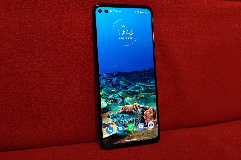 Recenzja Motorola moto g100 - Front urządzenia - fot. Tabletowo.pl