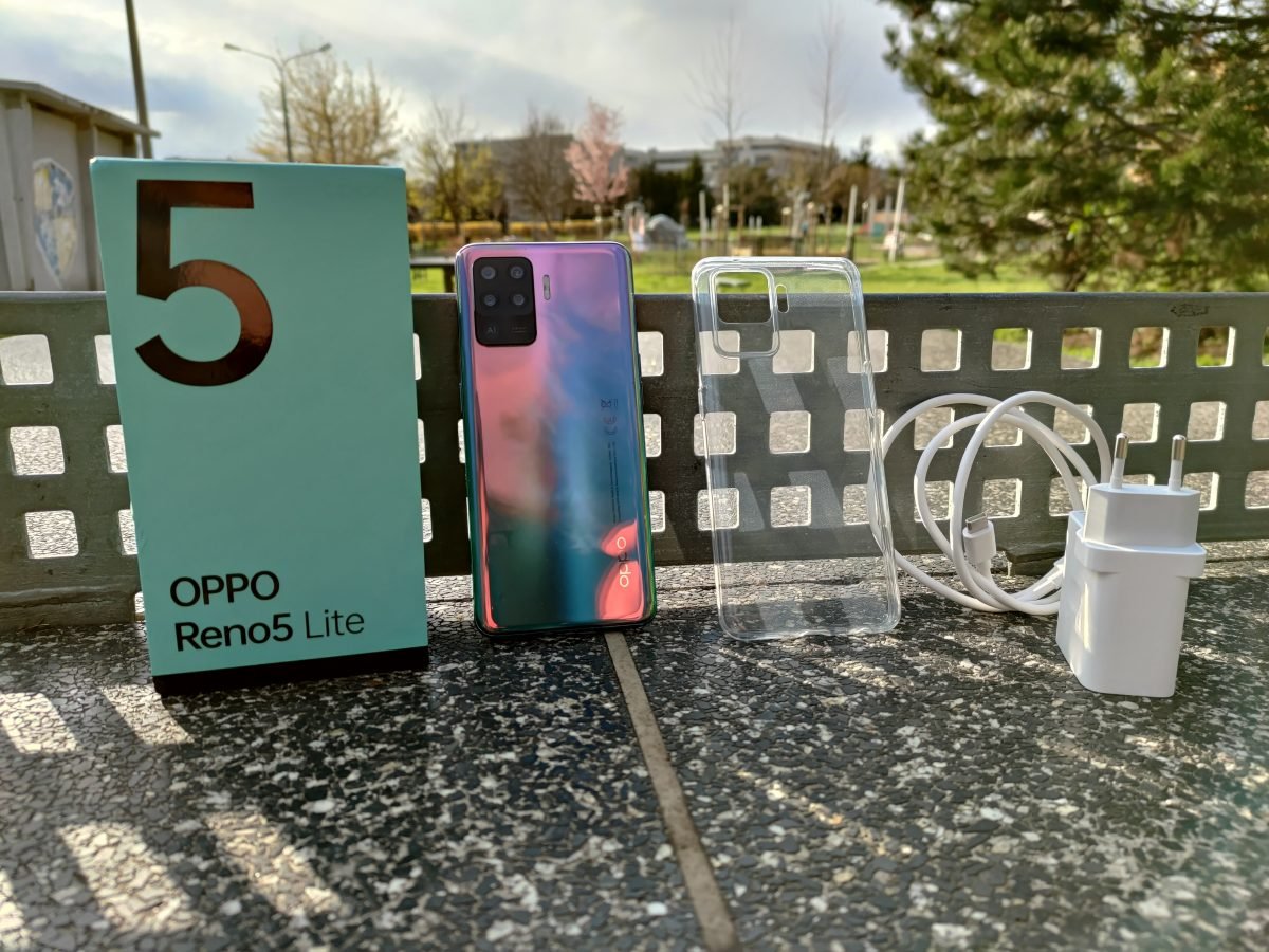 Recenzja Oppo Reno5 Lite - Zestaw sprzedażowy - fot. tabletowo.pl