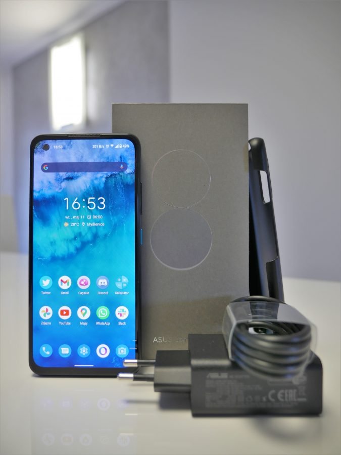 Asus Zenfone 8