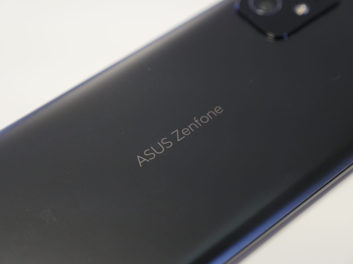 Asus Zenfone 8