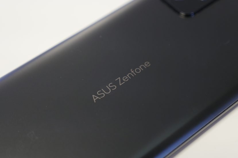 Asus Zenfone 8