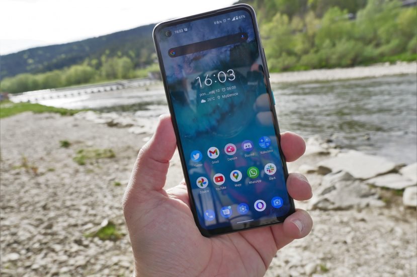 Asus Zenfone 8