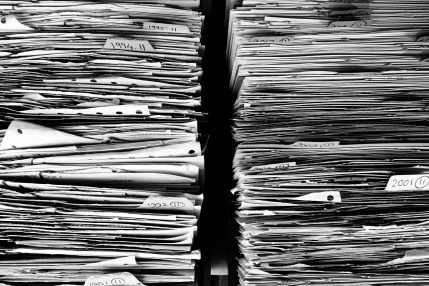 papier pliki dokumenty wydruki