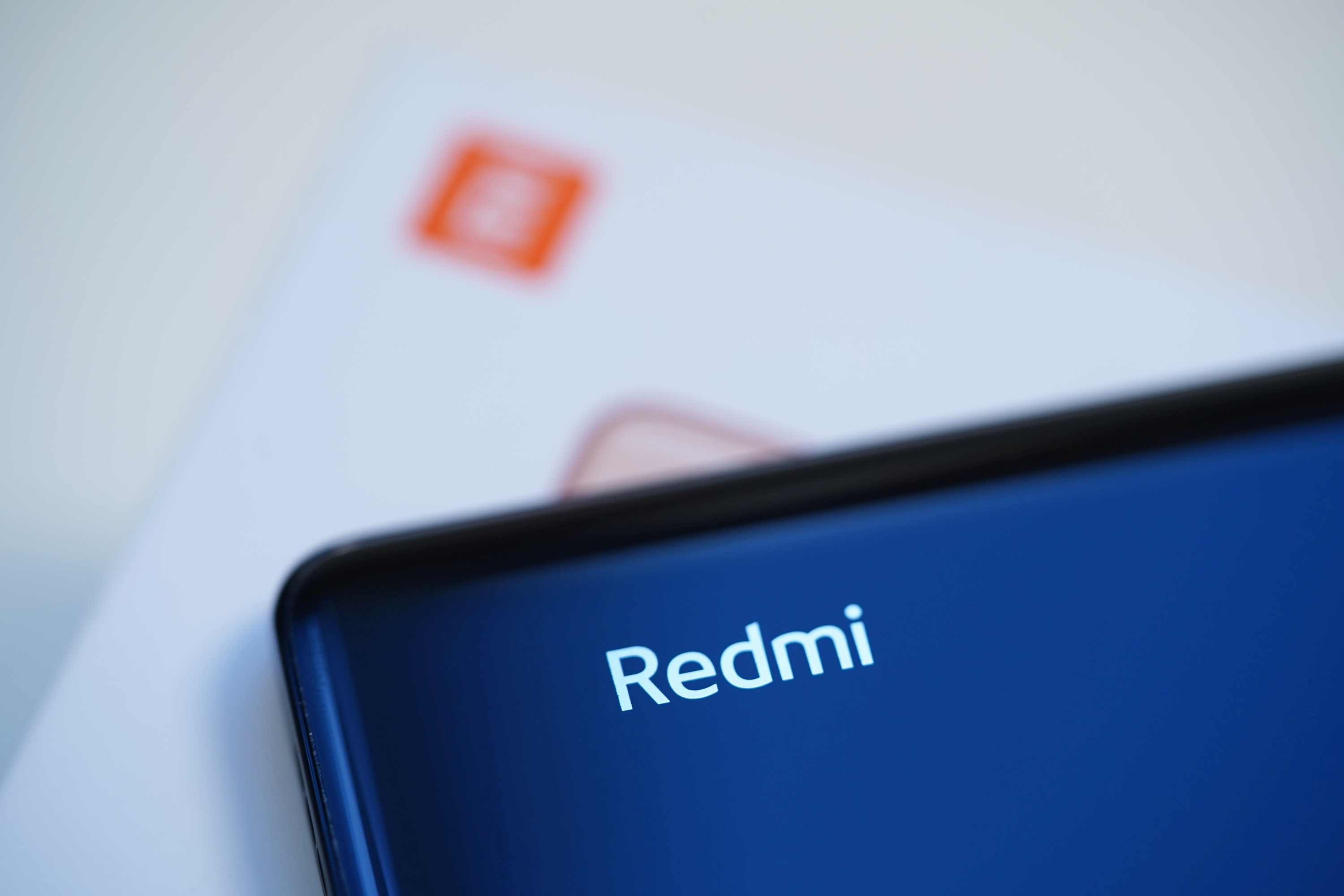 Xiaomi Redmi logo fot. Tabletowo.pl