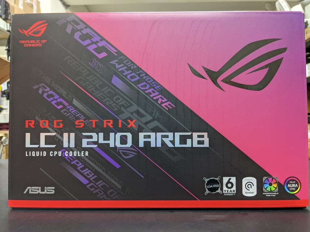 ASUS ROG STRIX LC II opakowanie