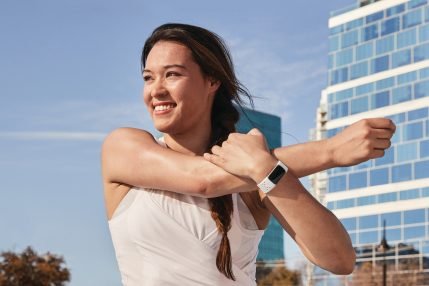 Premiera Fitbit Charge 5 (fot. Fitbit)